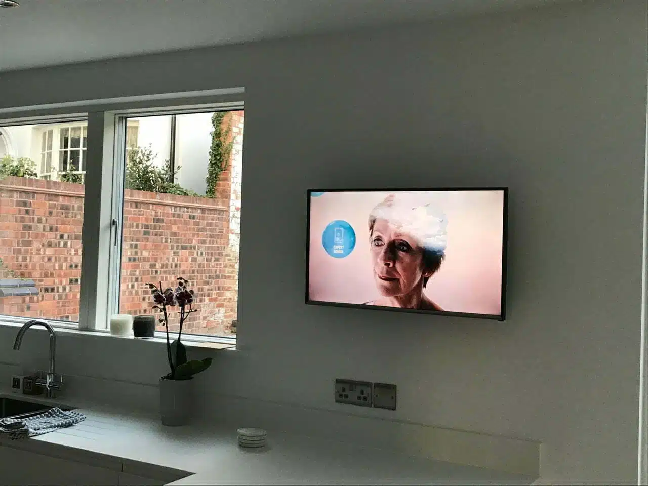 TV wall mounting hanging in Worcester Droitwich Malvern